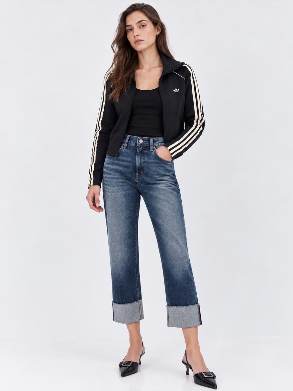 ✨Host pick✨A|X Armani Exchange Women's Dark Blue Cropped Cuffed Jeans